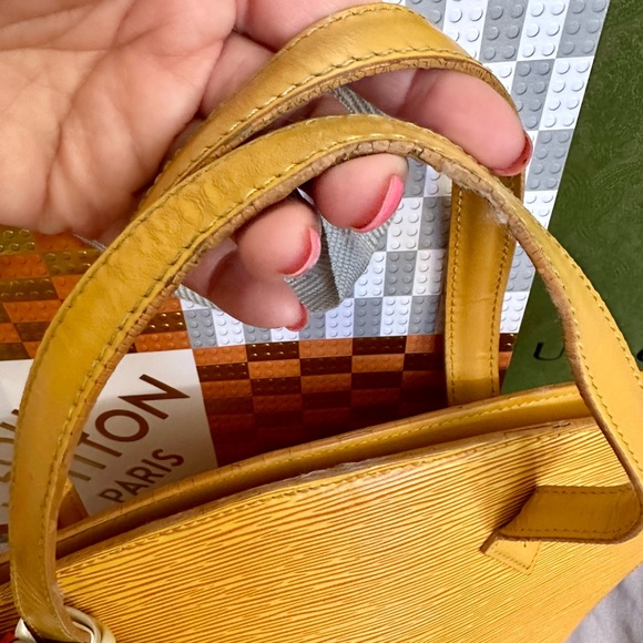 Auth LV Epi Saint Jacques Shoulder Bag - Picture 5 of 12